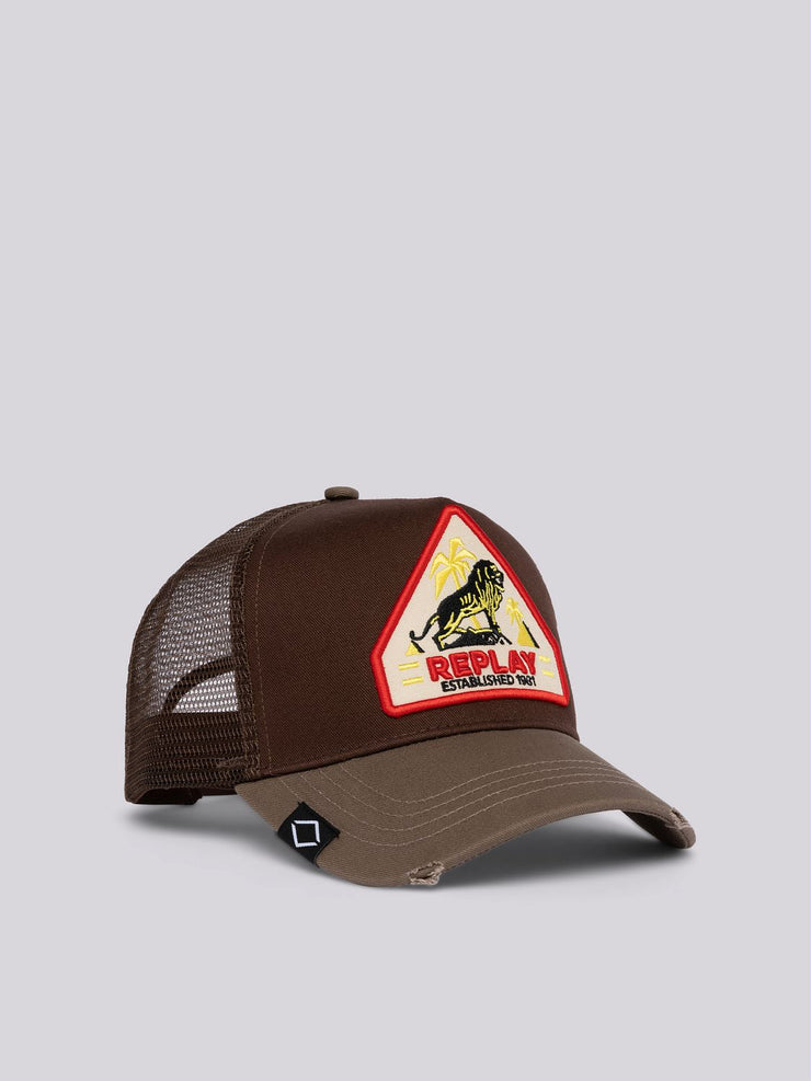 REPLAY CAP WITH BILL IN TWILL WITH LION PATCH